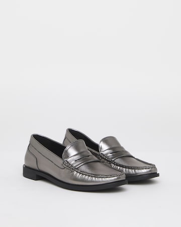 Nala Classic Loafer Wide E Fit