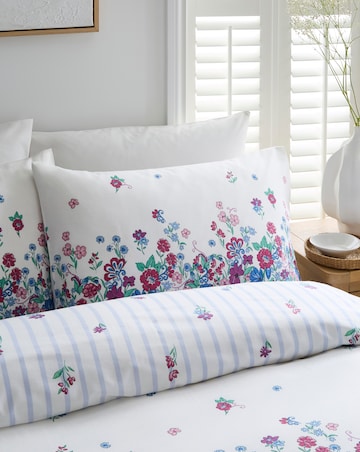Julipa Zola Floral Trail Cotton Blend Reversible Duvet Set