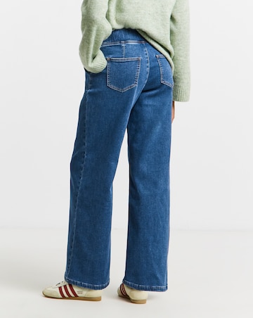 Mid Wash Cosy Weekender Wide Leg Jegging