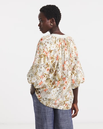 Collarless Bubble Sleeve Top