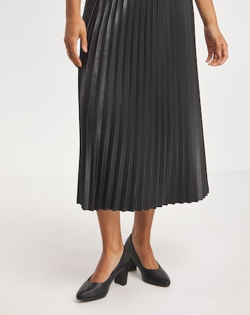 Dorothy Comfort Flexible Court Shoe - Wide Fit (E)