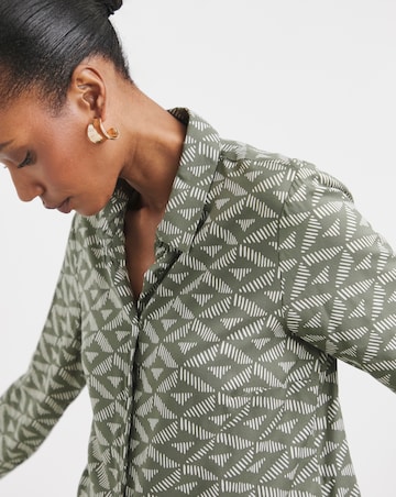 Dipped Back Shirt