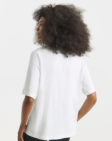 New Balance Sport Graphic Oversized T-Shirt