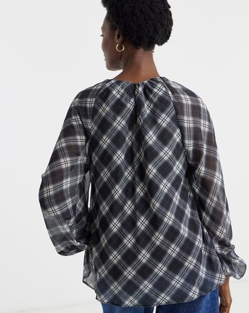 Check Volume Sleeve Blouse