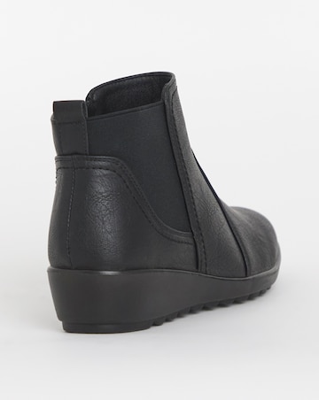 Cushion Walk Elastic Ankle Boot E Fit