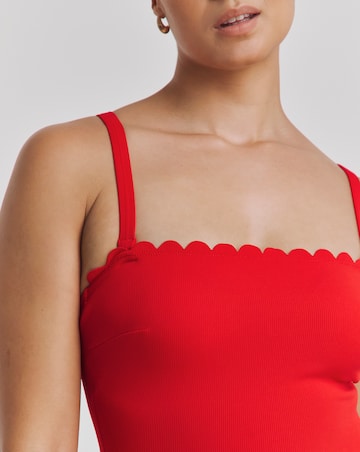MAGISCULPT Medium Control Contour Me Scalloped Edge Bandeau Swimsuit