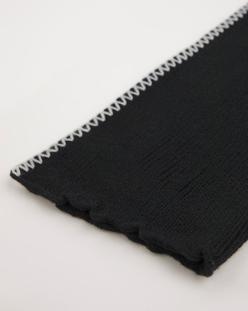 Black Hooded Contrast Stitch Scarf
