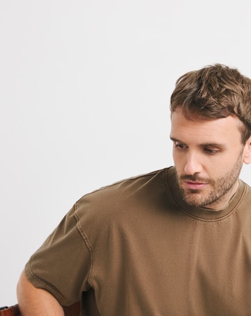Relaxed Fit Acid Wash T-Shirt- Chestnut