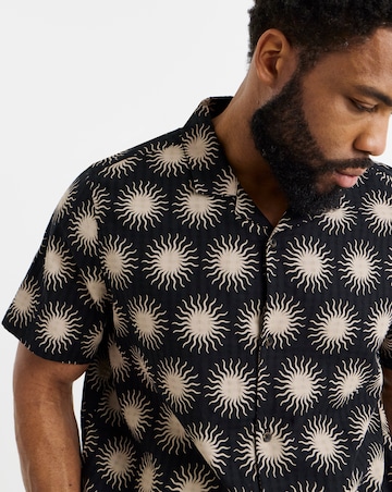 Textured Sundial Print Shirt