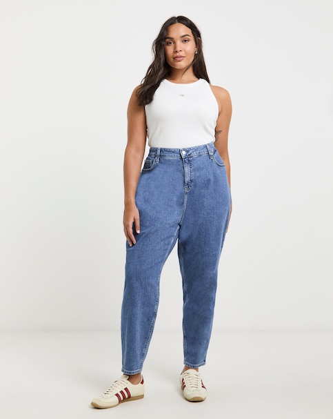 Calvin Klein Jeans Mom Jean Ankle