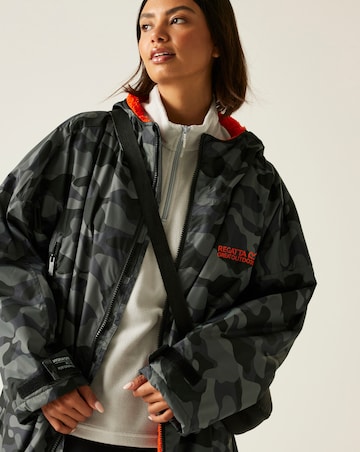Regatta Waterproof Changing Robe
