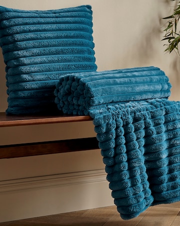 Catherine Lansfield Cosy Ribbed Throw