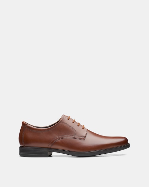 Clarks Howard Edge Wide Fit Shoe - Tan
