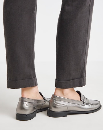 Nala Classic Loafer Wide E Fit