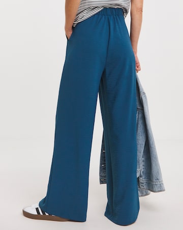 Textured Wide Leg Belted Trouser