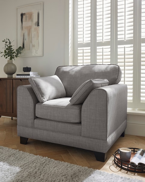 Hilliard Fabric Chair
