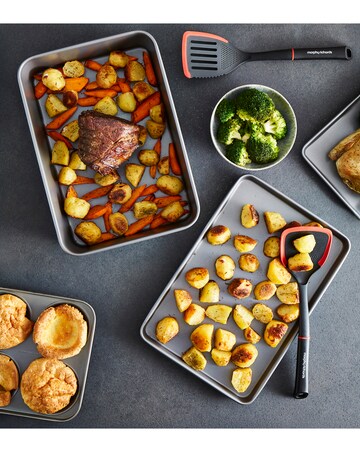 Morphy Richards Ovenware Set