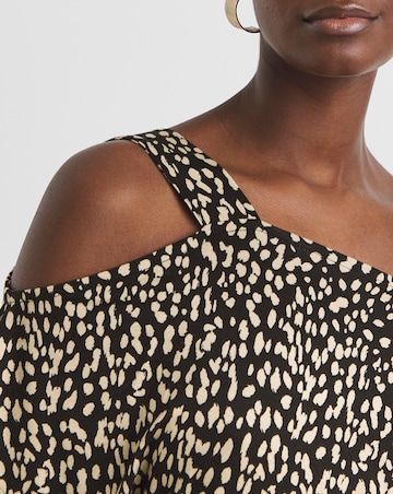 Twist Sleeve Top
