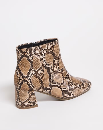 Block Heeled Boot E Fit