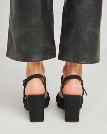 Cerise Twist Upper Platform Sandal - Wide Fit (E)