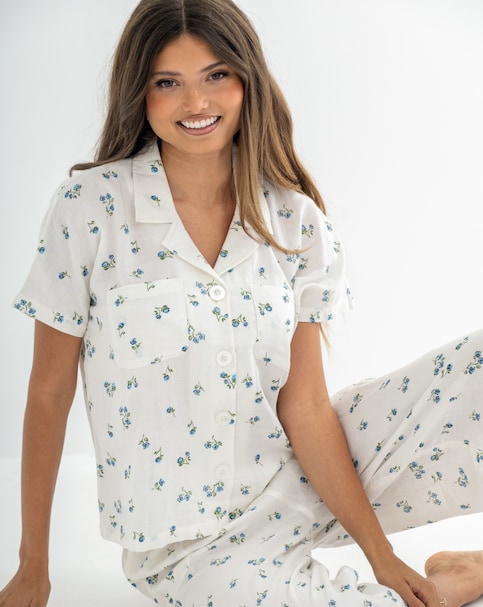 Pour Moi Revere Collar Shirt And Cropped Trousers Pyjama Set