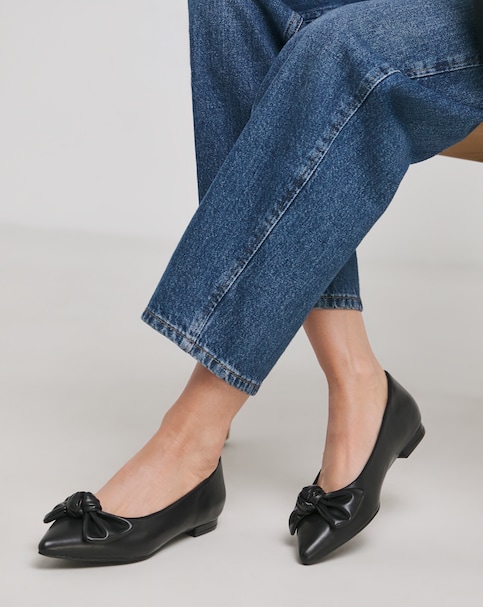 Cedar Pointed Toe Bow Ballet Flats - Extra Wide Fit (EEE)