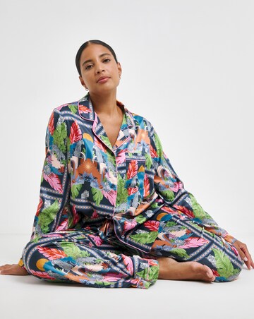 Chelsea Peers Woven Satin Dreamy Leopard Print Pyjama Set