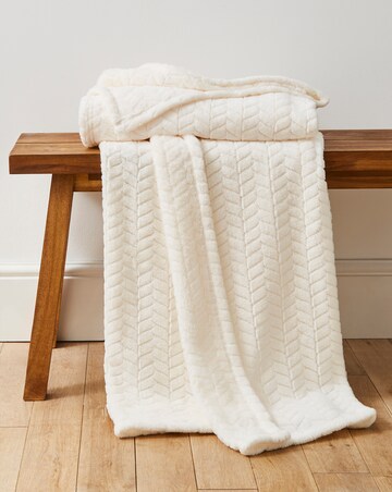 Embossed Jacquard Fleece Throw