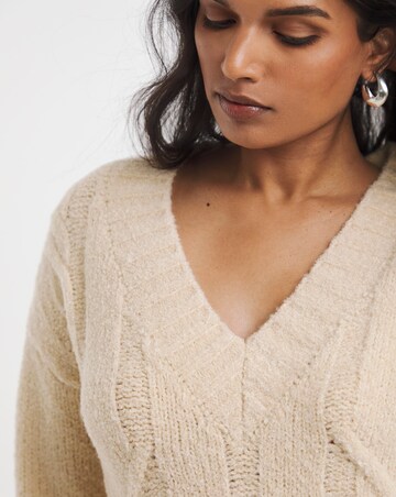 Oatmeal V-Neck Cable Boucle Tunic