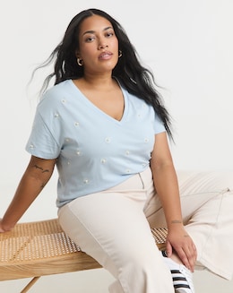 Blue V Neck Flower Embroidery &amp; Pearls T-Shirt