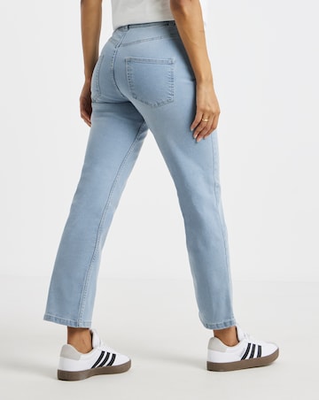 Light Wash 24/7 Straight Leg Jeans