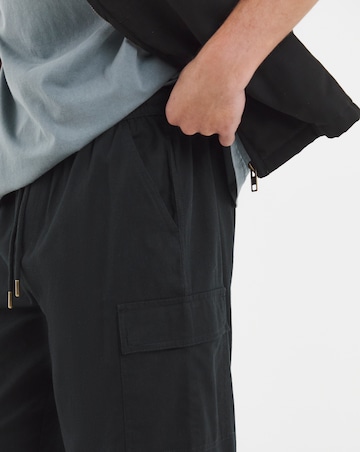 Linen 3/4 Length Cargo Short