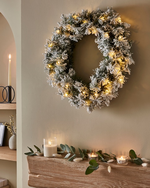 Aspen Pre-Lit Wreath