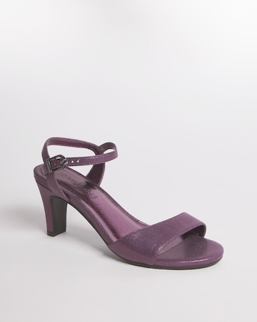Barely There Sandal E Fit