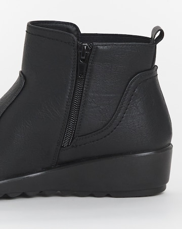 Cushion Walk Elastic Ankle Boot E Fit