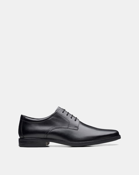 Clarks Howard Walk Shoes Standard Fit - Black