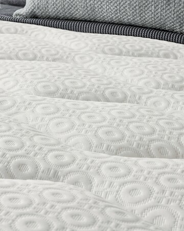 Silentnight 1000 Pocket Pillowtop Memory Divan Set with 4 Drawers