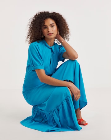 Ro&Zo Scarlett Twist Neck Dress