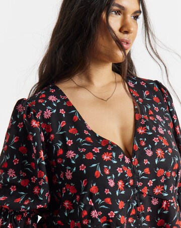 Shirred Sleeve Tea Blouse