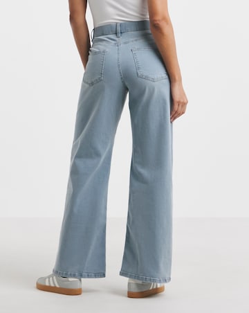 Light Wash 24/7 Stretch Wide Leg Jeans