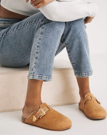 Ellie Footbed Closed Toe Mule Shoe Wide E Fit