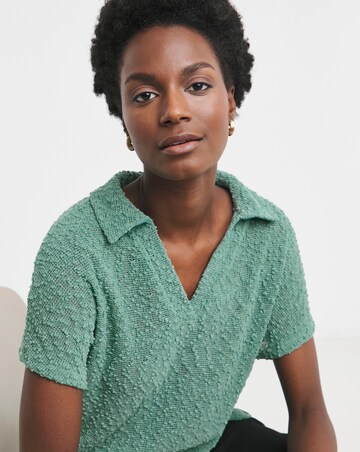 Popcorn Yarn Collared Top