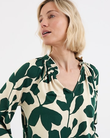 Printed Long Sleeve V-Neck Top