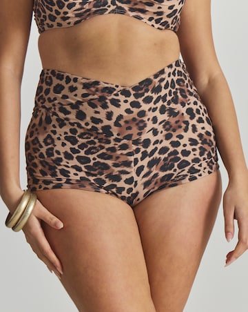 MAGISCULPT Medium Control Bikini Shorts Leopard Print