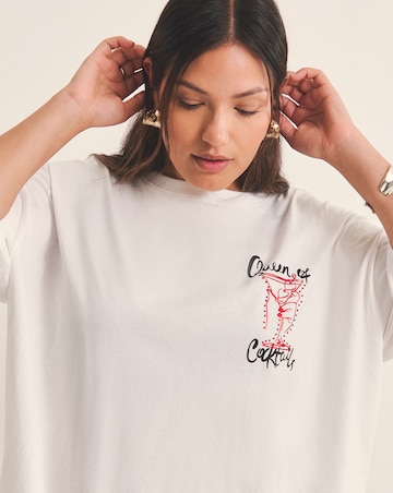 White Queen of Hearts Oversized Graphic T-Shirt