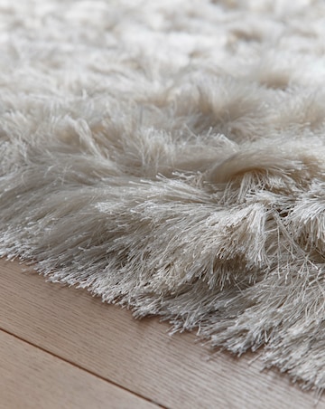Glamour Deluxe Shaggy Rug