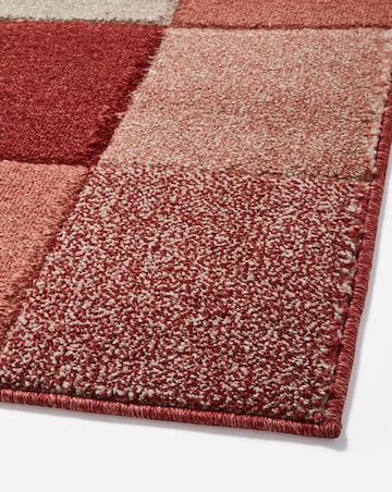 Sara Carved Chequerboard Rug