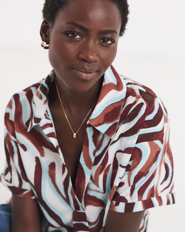 Collar Detail Short Sleeve Tunic