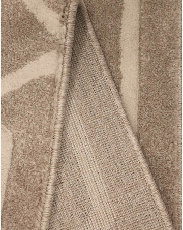 Newport Lattice Geometric Runner