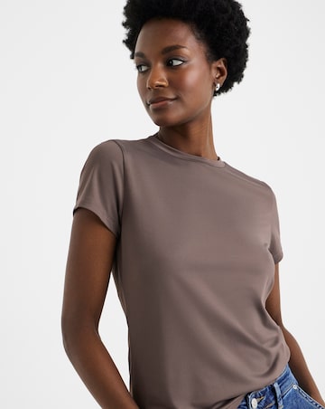 Layering Sculpt T-Shirt